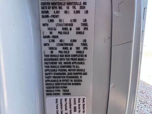 Used 2024 GMC Savana 3500 w/ Power Convenience Package image 10