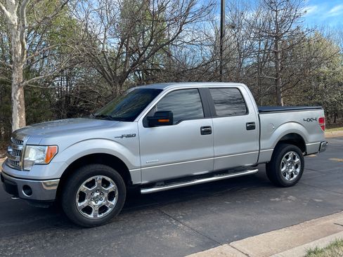 Used 2013 Ford F150 XLT w/ Luxury Equipment Group image 2