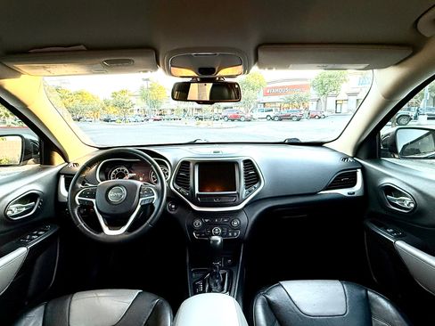 Used 2014 Jeep Cherokee Limited w/ Luxury Group FWD image 6