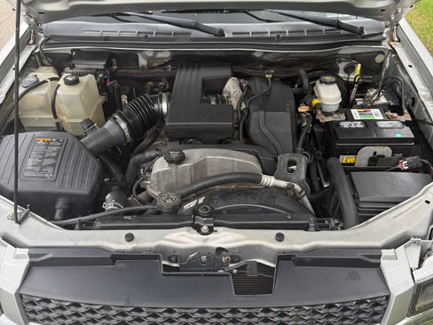 Used 2010 Chevrolet Colorado LT AWD/4WD image 14