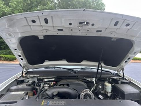 Used 2007 Chevrolet Avalanche LTZ w/ LTZ Preferred Equipment Group AWD/4WD image 12