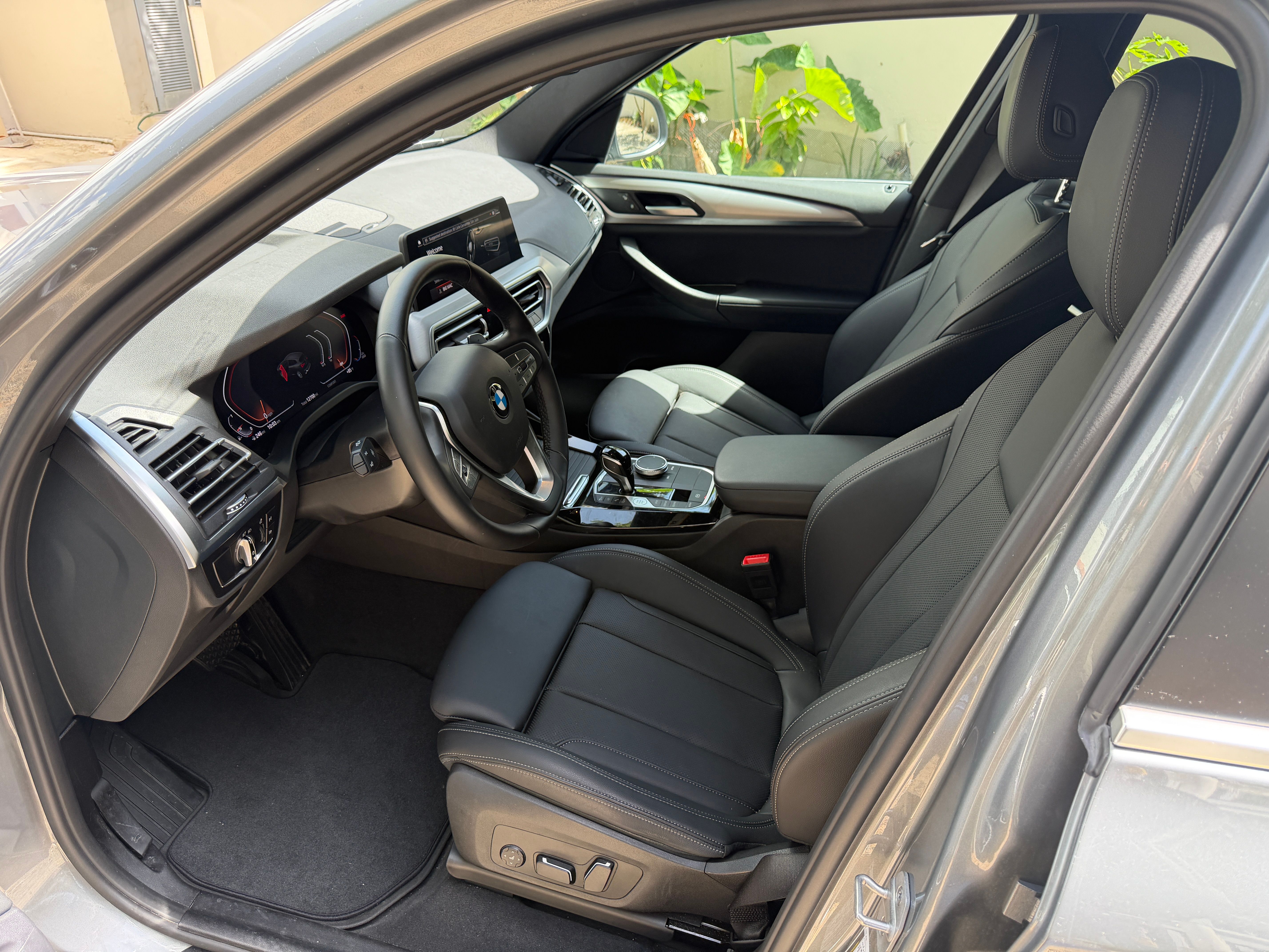 Used 2024 BMW X3 sDrive30i w/ Convenience Package RWD image 12