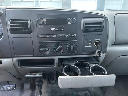 Used 2006 Ford F250 XL image 13