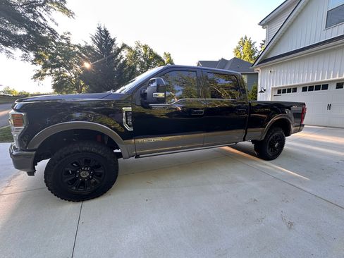 Used 2022 Ford F250 King Ranch w/ Tremor Off-Road Package AWD/4WD image 9