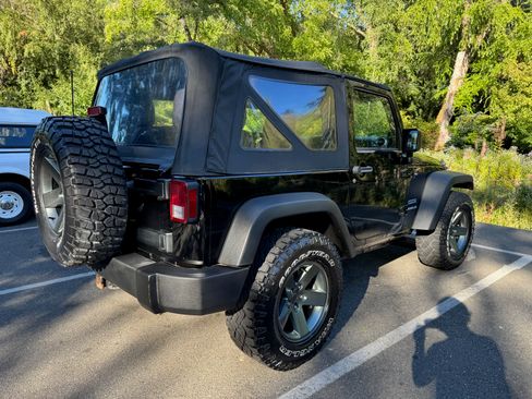 Used 2013 Jeep Wrangler Sport AWD/4WD image 6