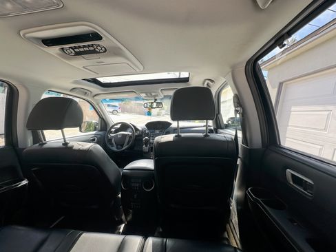 Used 2015 Honda Pilot Touring image 10