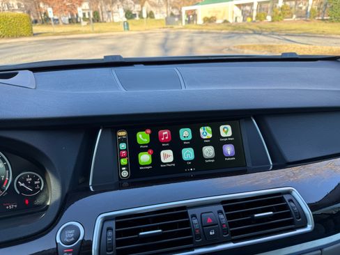 Used 2013 BMW 550i Gran Turismo image 12