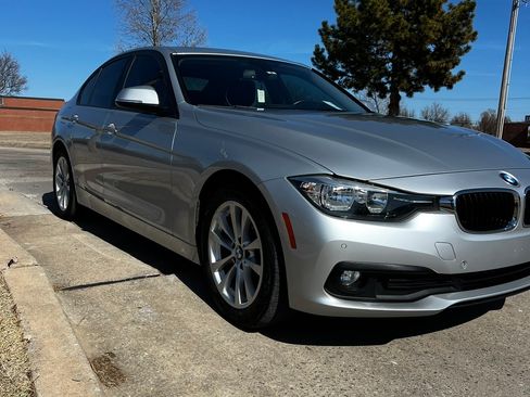 Used 2017 BMW 320i xDrive Sedan image 4