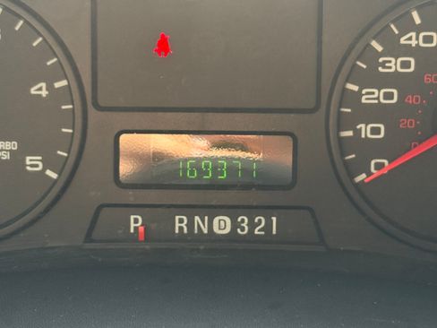 Used 2005 Ford F250 XLT RWD image 12