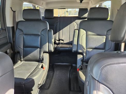 Used 2020 GMC Yukon XL SLT image 29