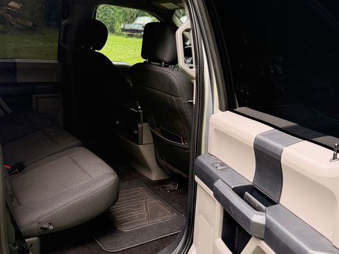 Used 2020 Ford F150 XL w/ Equipment Group 101A Mid RWD image 9