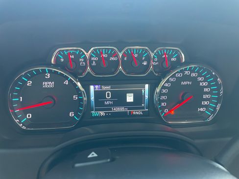 Used 2017 Chevrolet Suburban Premier AWD/4WD image 5