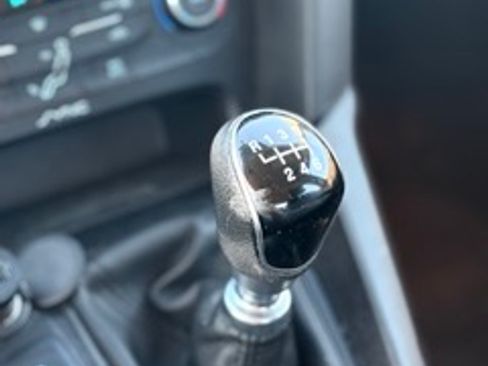 Used 2017 Ford Focus SE FWD image 13