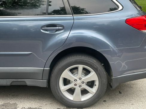 Used 2014 Subaru Outback 2.5i Premium AWD/4WD image 16