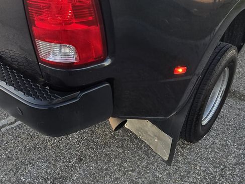 Used 2018 RAM 3500 Tradesman w/ Popular Equipment Group image 31