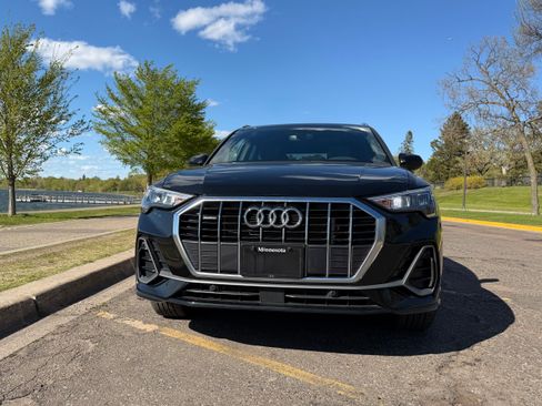 Used 2022 Audi Q3 2.0T Premium AWD/4WD image 4