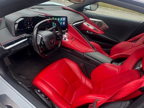 Used 2021 Chevrolet Corvette Stingray Coupe 2D w/ Z51 Performance Package image 4