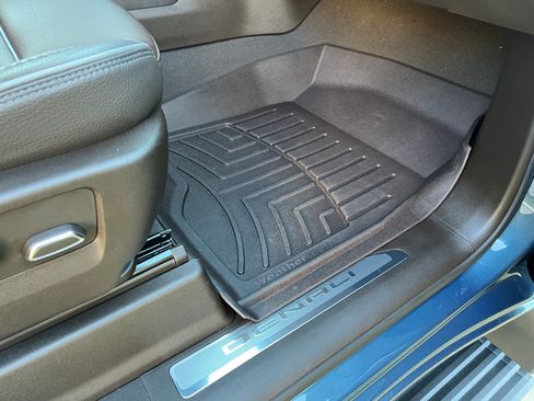 Used 2024 GMC Sierra 2500 Denali w/ Denali Reserve Package image 22