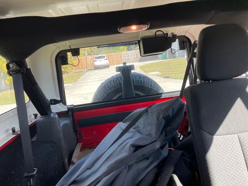 Used 2016 Jeep Wrangler Unlimited Sport image 10