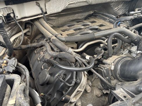 Used 2011 Ford F150 XLT w/ Trailer Tow Pkg image 6