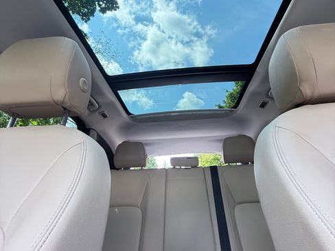 Used 2018 Jaguar F-PACE Premium AWD/4WD image 15