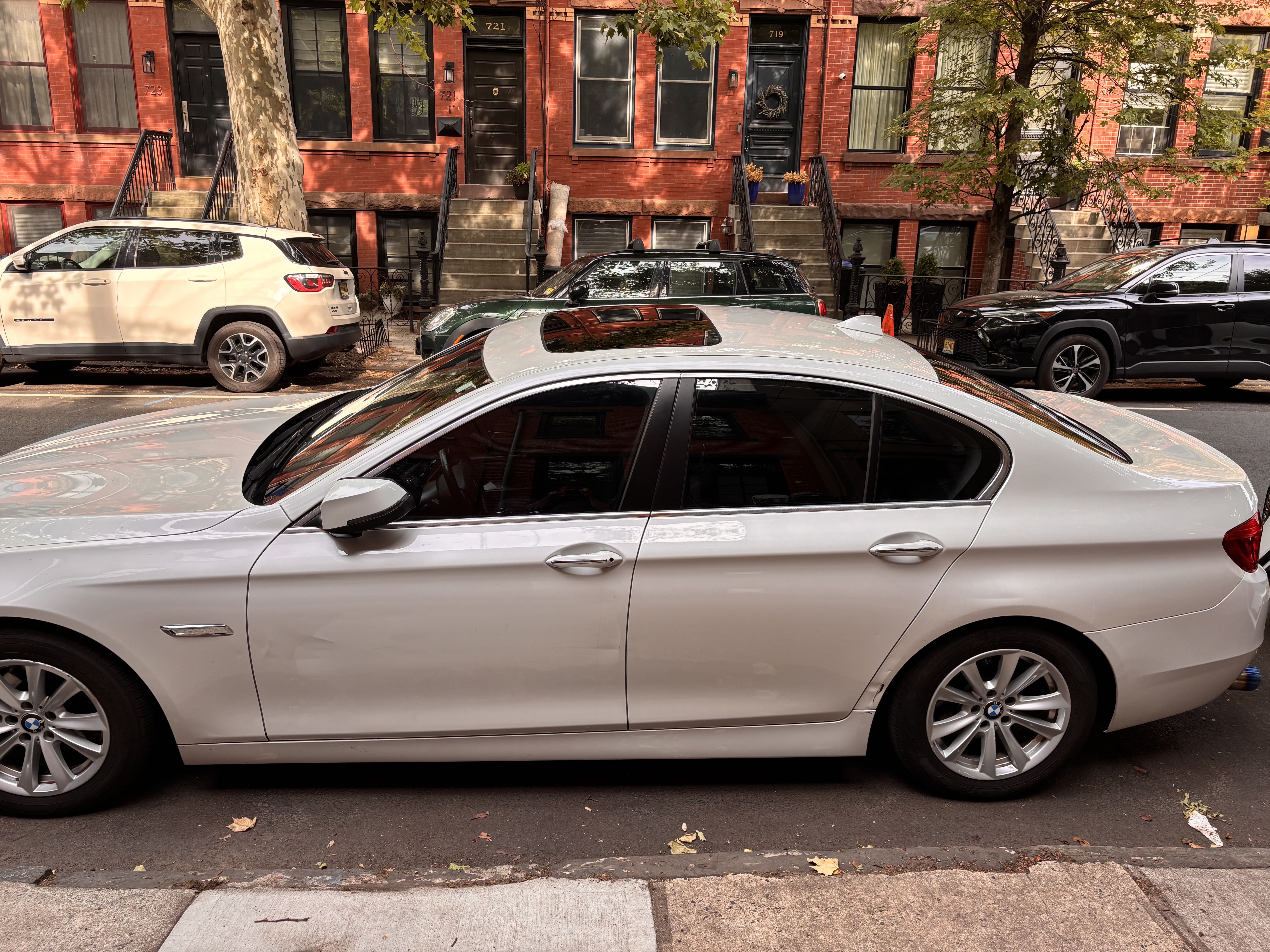 Used 2015 BMW 528i xDrive Sedan AWD/4WD image 5