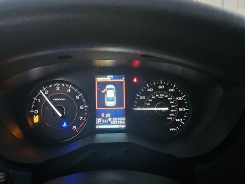 Used 2021 Subaru Crosstrek 2.0i image 6