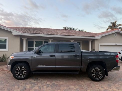 Used 2014 Toyota Tundra SR5 image 6