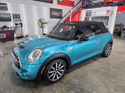 Used 2017 MINI Cooper S image 11