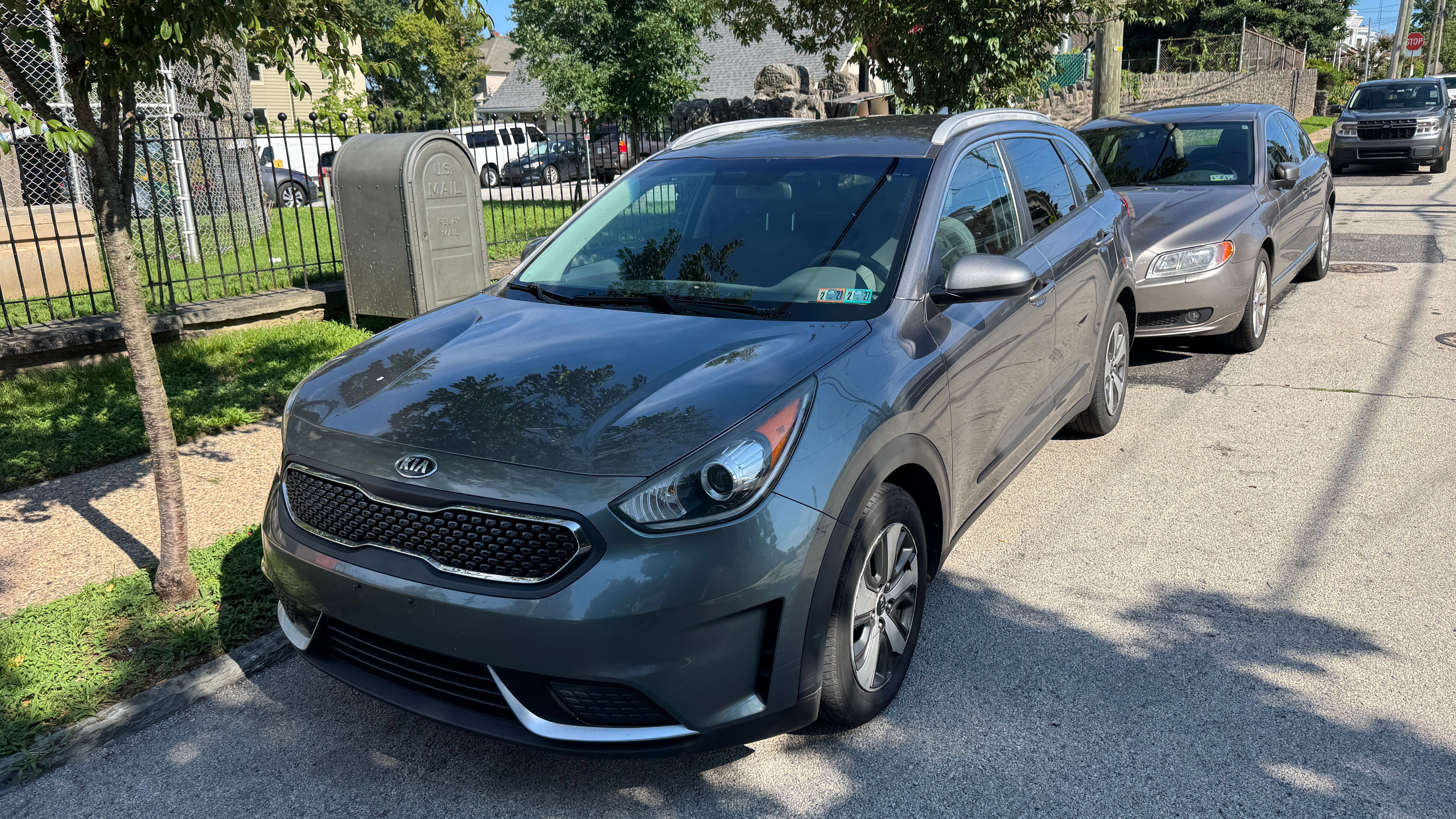 Used 2018 Kia Niro LX FWD image 4