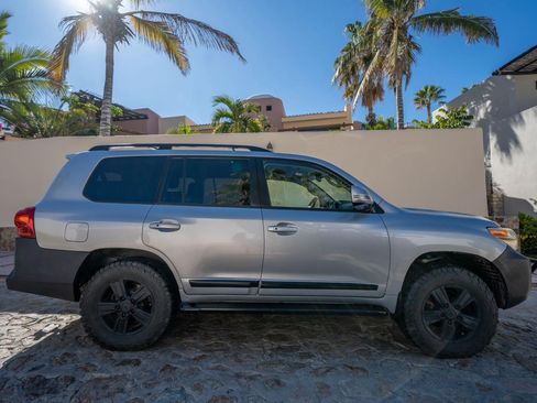 Used 2013 Toyota Land Cruiser AWD/4WD image 15
