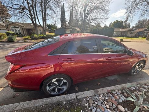 Used 2023 Hyundai Elantra Limited w/ Cargo Package image 2