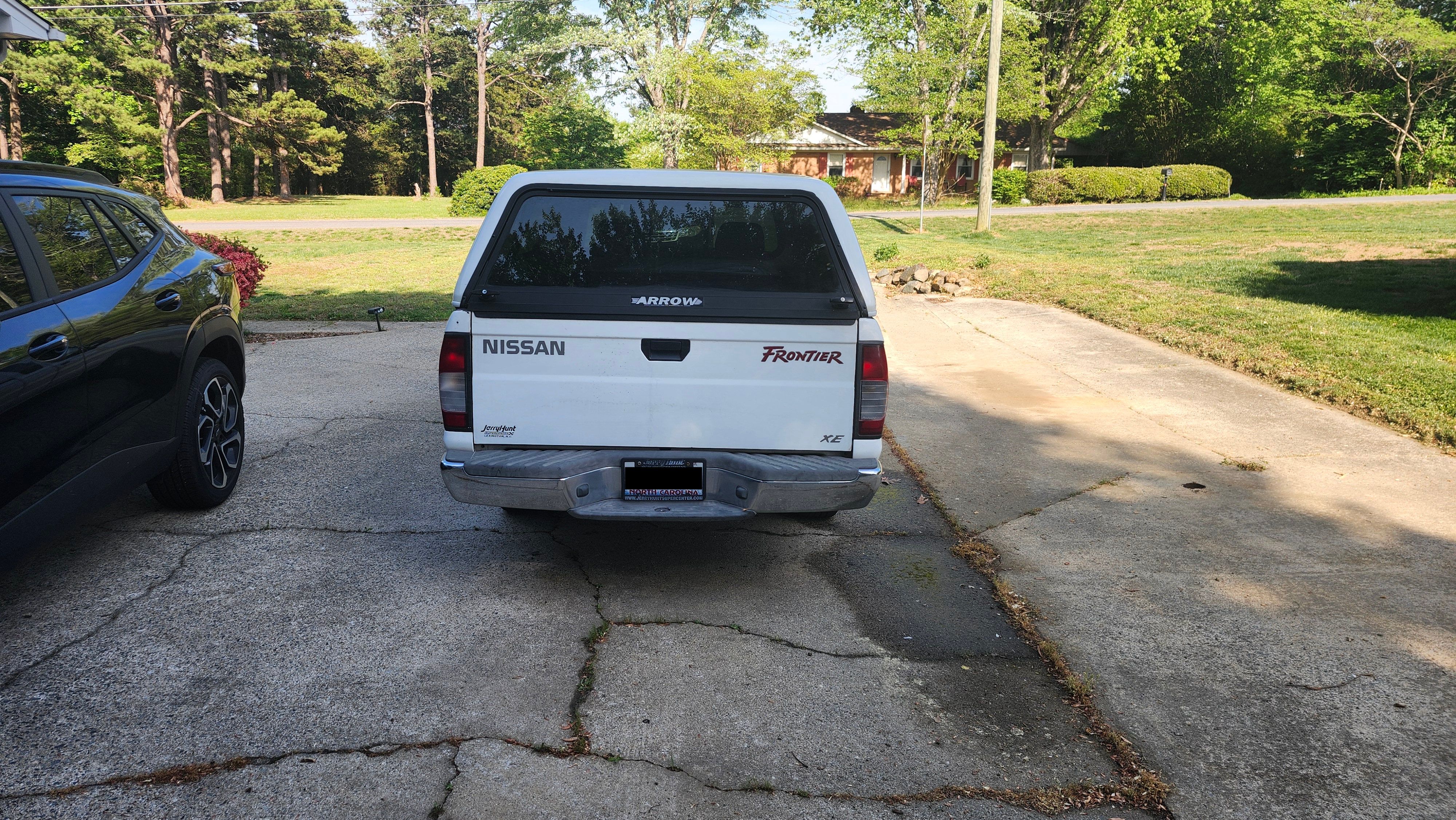 Used 2000 Nissan Frontier XE RWD image 5