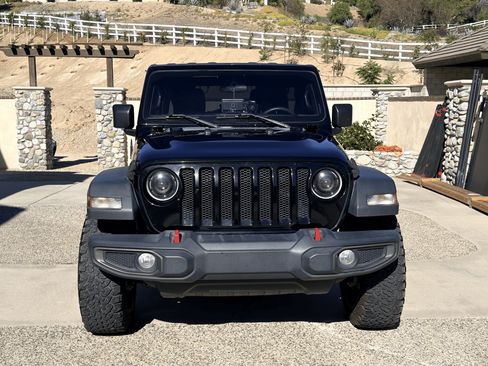 Used 2018 Jeep Wrangler Unlimited Sport image 11