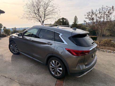 Used 2019 INFINITI QX50 Essential w/ Premium Heat Package image 2