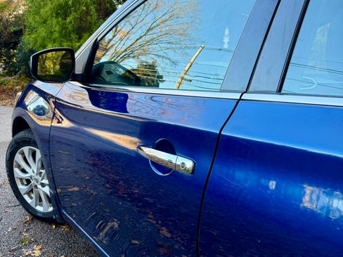 Used 2016 Nissan Sentra SV w/ Style Package image 10