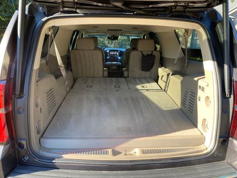 Used 2016 Chevrolet Suburban LTZ image 11