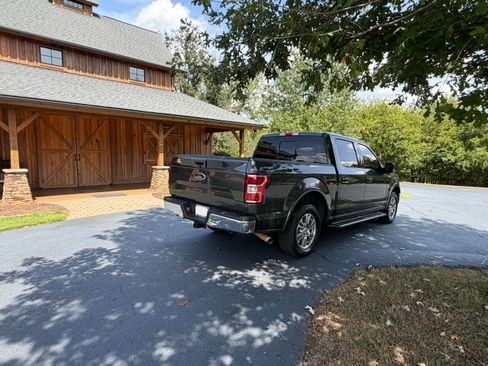Used 2018 Ford F150 Lariat RWD image 9