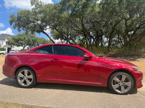 Used 2010 Lexus IS 350C RWD image 4