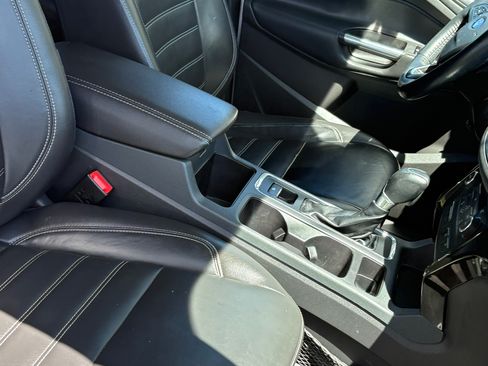 Used 2017 Ford Escape Titanium FWD image 20