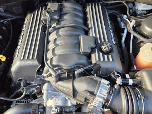 Used 2023 Chrysler 300 C RWD image 13