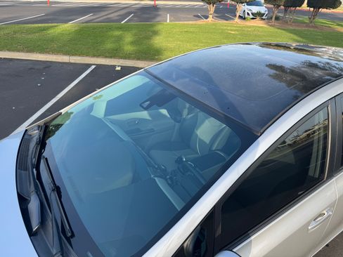 Used 2017 Toyota Prius V Five image 32