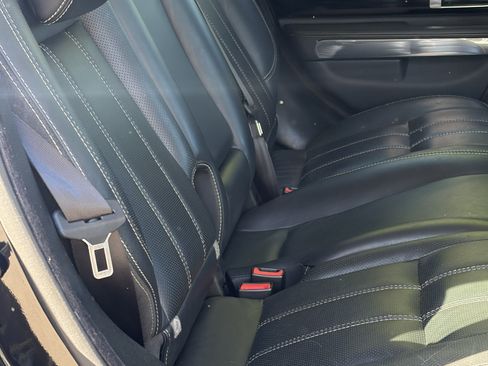 Used 2013 Land Rover Range Rover Sport HSE LUX w/ Luxury Interior Pkg image 18