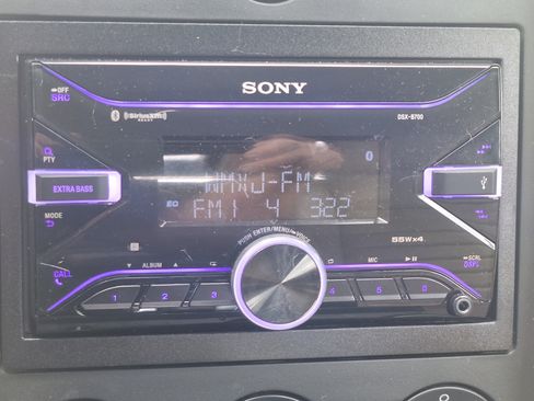 Used 2006 Ford Mustang GT Premium image 9