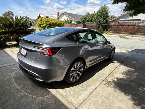 Used 2025 Tesla Model 3 Long Range AWD/4WD image 11