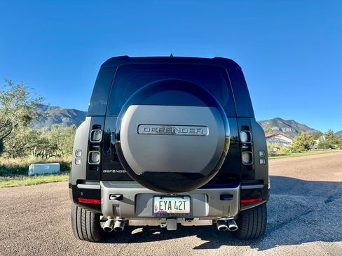 Used 2024 Land Rover Defender 110 Carpathian Edition image 8