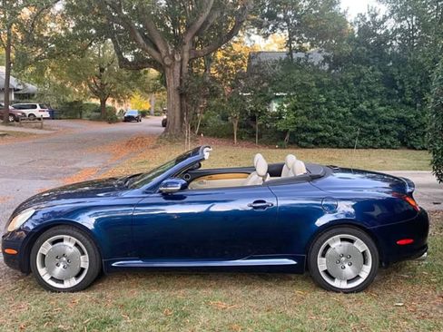 Used 2003 Lexus SC 430 Convertible image 2