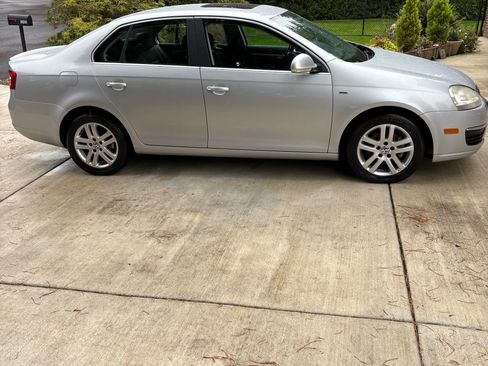 Used 2006 Volkswagen Jetta TDI image 4