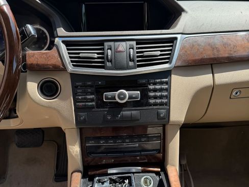 Used 2012 Mercedes-Benz E 350 4MATIC Sedan image 2
