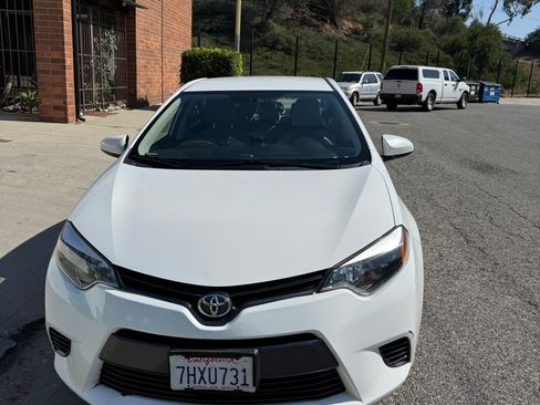 Used 2015 Toyota Corolla LE FWD image 11